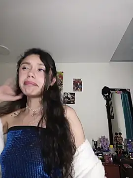 caramel doll   online show from October 30, 3:05 am