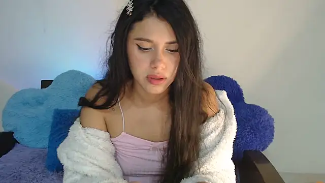 Snapshot of caramel_doll__ chatting on May 15, 4:32 am caramel doll online show from May 15, 4:32 am