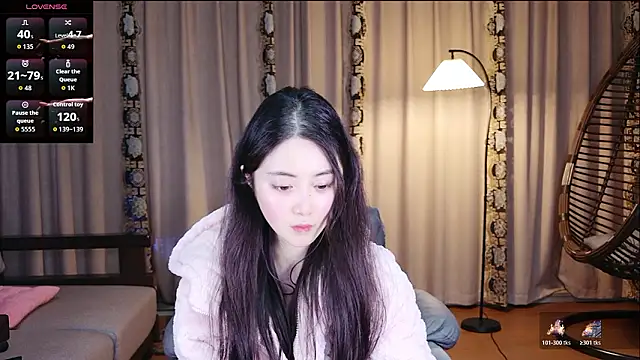 Snapshot of yuyu2004live chatting on February 17, 12:24 pm yuyu2004live online show from February 17, 12:24 pm