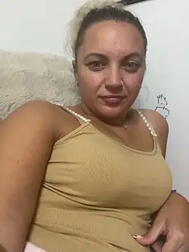 Snapshot of Daiana_Andra chatting on October 3, 9:27 pm Daiana Andra online show from October 3, 9:27 pm