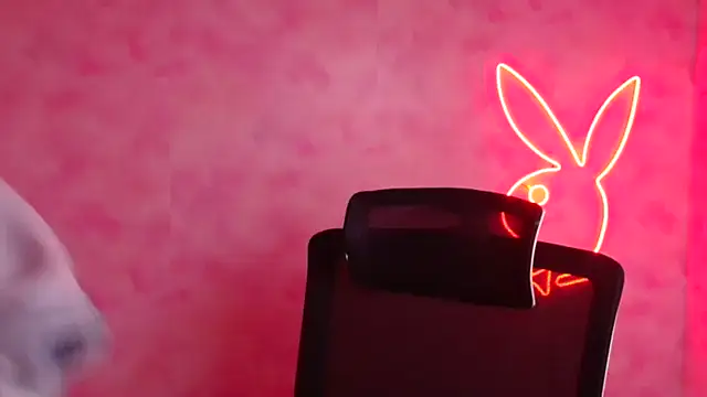 Snapshot of Mona_Esty chatting on November 21, 6:56 am Mona Esty online show from November 21, 6:56 am