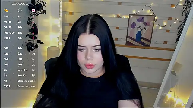 Mona Esty online show from February 23, 9:04 pm