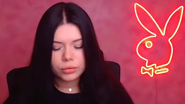 Snapshot of Mona_Esty chatting on December 5, 6:39 pm Mona Esty online show from December 5, 6:39 pm