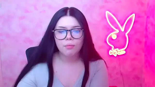 Mona Esty online show from December 19, 6:43 pm