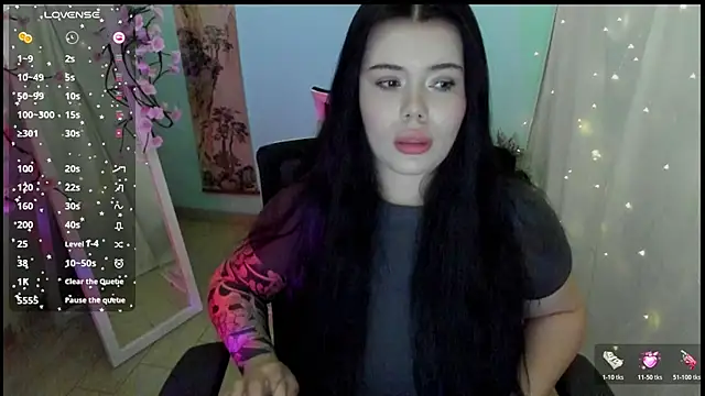 Mona Esty online show from April 11, 7:45 am