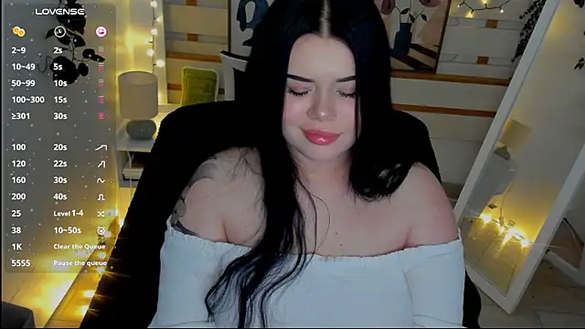 Mona Esty online show from February 20, 7:49 pm