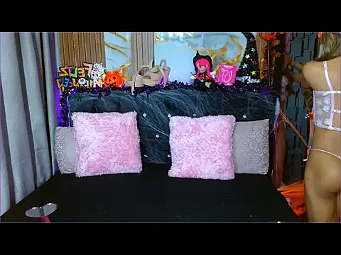 sthephylittle online show from October 24, 6:40 pm