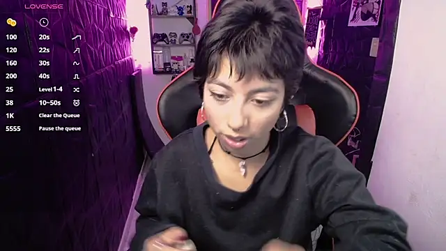 lunarichy22 online show from March 9, 8:56 pm