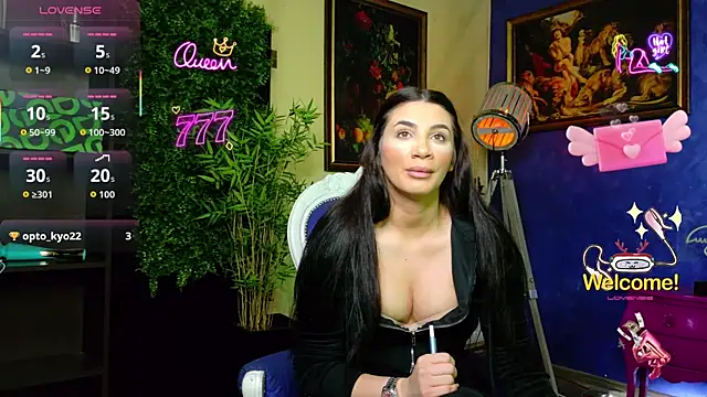 nicolepalmer online show from May 13, 8:10 am