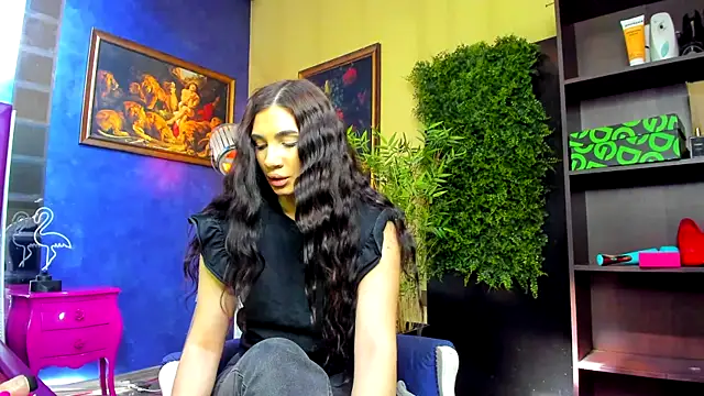 nicolepalmer online show from April 4, 10:00 am