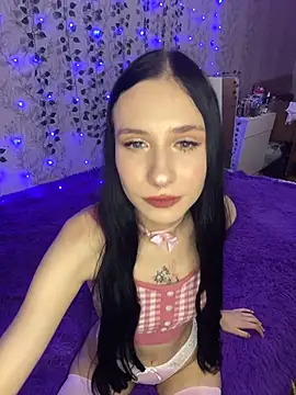 Snapshot of Kisa-Lisa_ chatting on November 13, 3:49 pm Kisa-Lisa online show from November 13, 3:49 pm