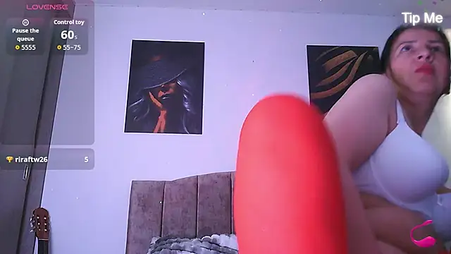 Snapshot of Agathabrunner chatting on November 9, 11:14 am Agathabrunner online show from November 9, 11:14 am