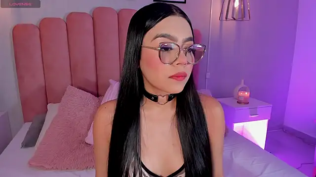 mara swan  online show from November 28, 7:25 pm