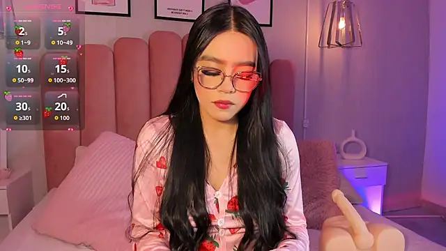 mara swan  online show from February 15, 4:06 pm