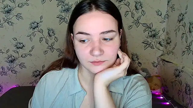 OliviaMontgommery online show from March 29, 12:40 pm