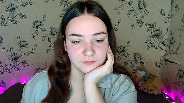 OliviaMontgommery online show from April 14, 10:20 am
