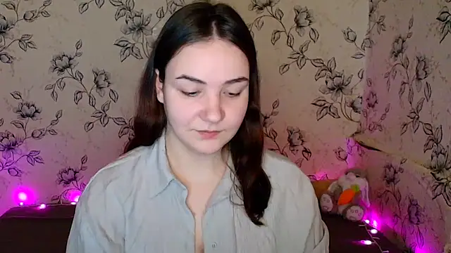 OliviaMontgommery online show from March 24, 12:49 pm