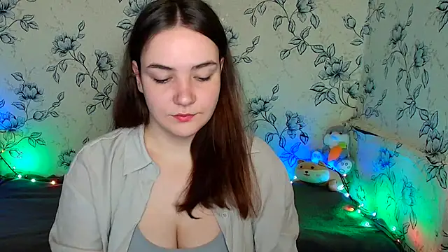 OliviaMontgommery online show from May 15, 11:19 am