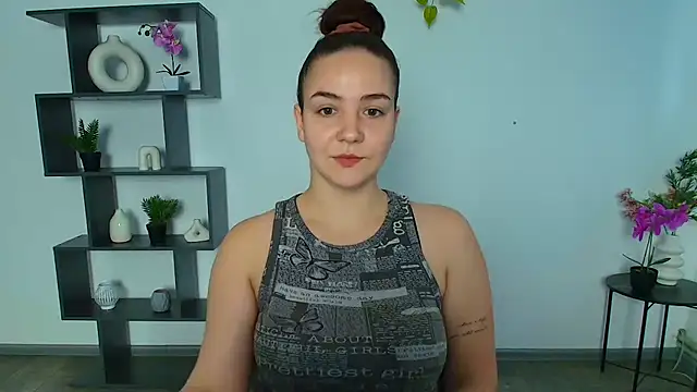 OliviaMontgommery online show from November 11, 7:03 am