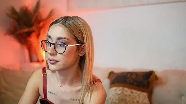 AileenKiss online show from January 9, 8:27 pm