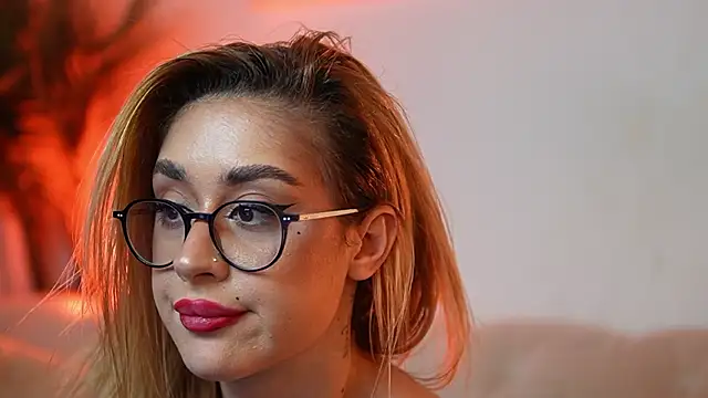 AileenKiss online show from February 20, 6:26 am