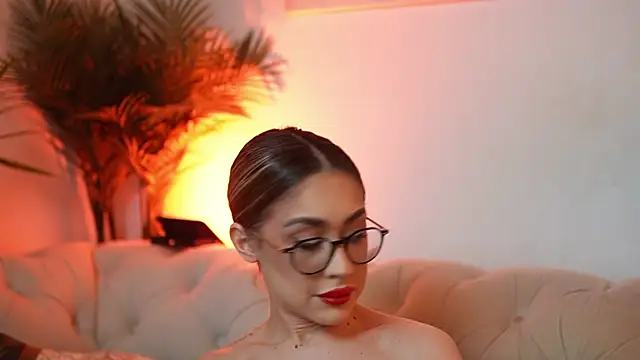 AileenKiss online show from April 15, 8:20 pm