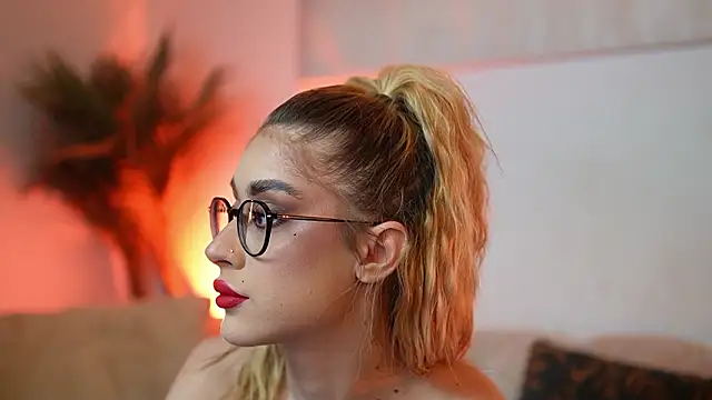 AileenKiss online show from February 14, 9:04 pm