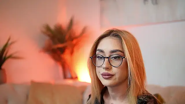 AileenKiss online show from February 5, 8:59 pm