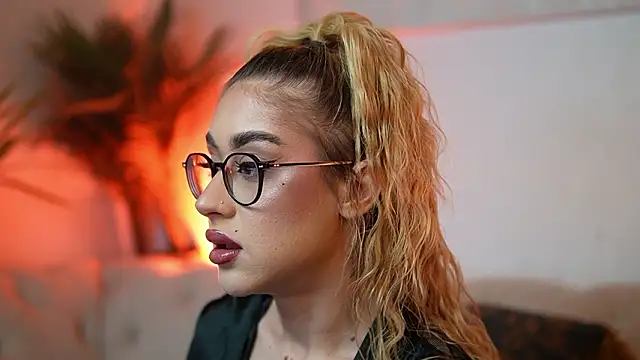 AileenKiss online show from February 26, 10:21 pm