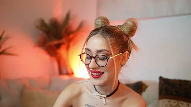 AileenKiss online show from January 11, 9:00 pm