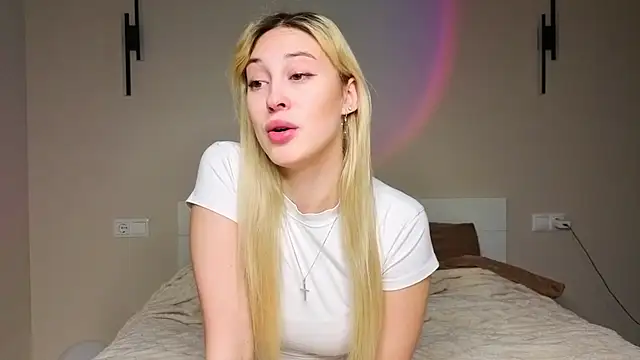 foxy vivi online show from November 5, 3:26 pm