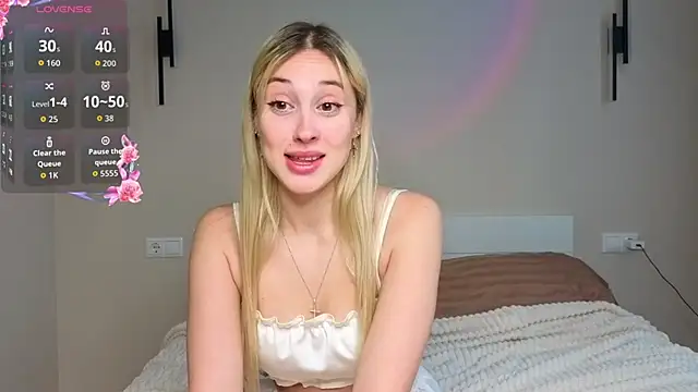 foxy vivi online show from November 6, 9:13 am