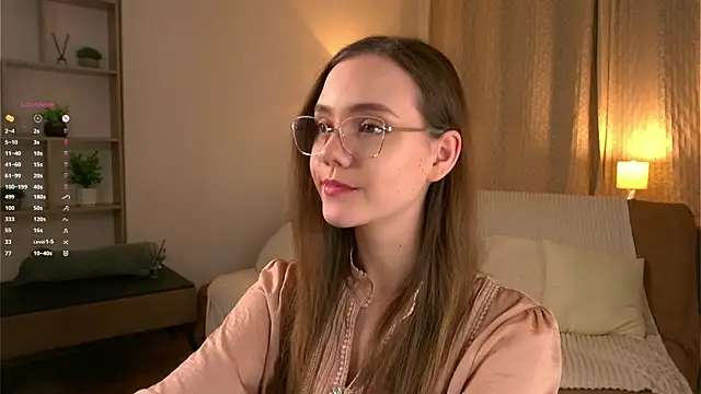 SweetSaraPie online show from April 9, 7:09 pm