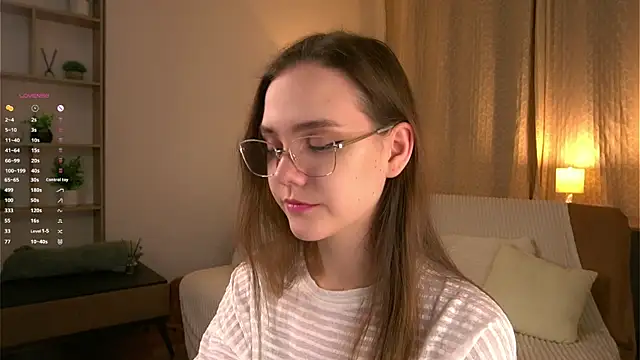 SweetSaraPie online show from March 26, 6:06 pm