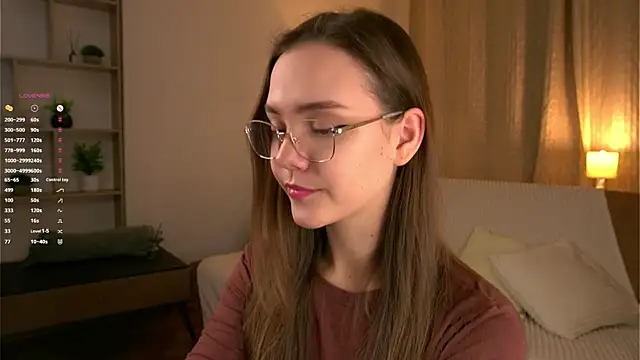 SweetSaraPie online show from March 11, 6:02 pm