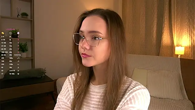 SweetSaraPie online show from March 13, 6:02 pm