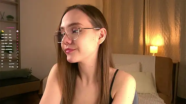 SweetSaraPie online show from April 13, 6:12 pm