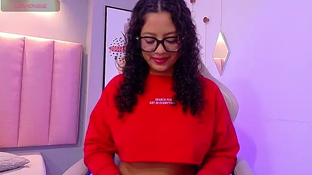 Snapshot of CamilaLevy chatting on November 29, 12:27 pm CamilaLevy online show from November 29, 12:27 pm