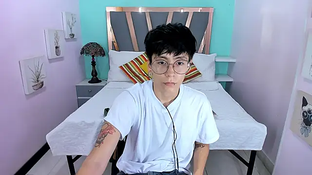 Teddy Jacobs online show from October 8, 9:15 pm