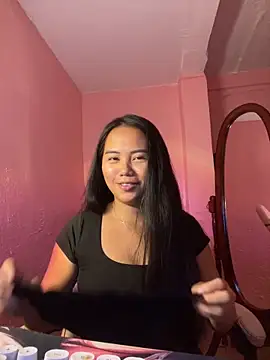 Funtasee Andi online show from April 10, 7:10 pm