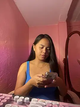 Funtasee Andi online show from March 7, 9:31 pm