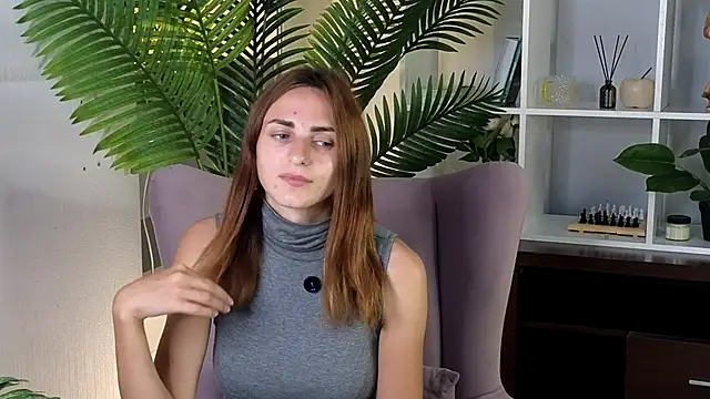 Snapshot of DamarisBollie chatting on October 4, 7:21 am DamarisBollie online show from October 4, 7:21 am