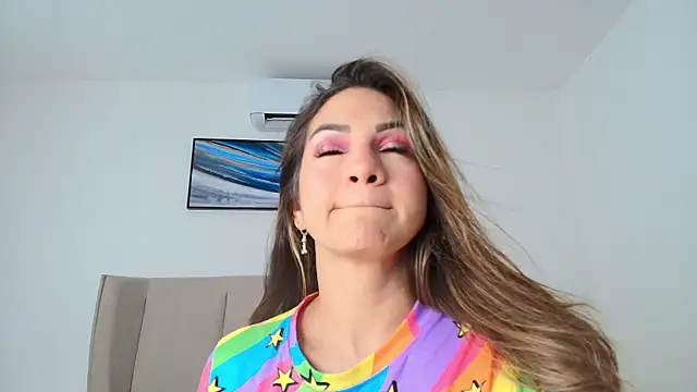 Shanell Rousex online show from November 11, 3:18 pm