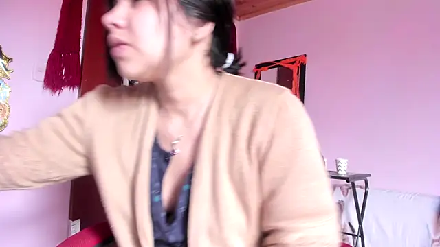 Snapshot of Elfa-Diamond chatting on October 9, 2:39 pm Elfa-Diamond online show from October 9, 2:39 pm