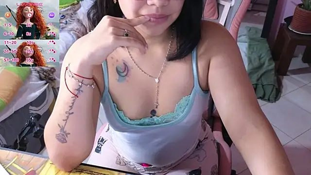 Snapshot of Elfa-Diamond chatting on October 3, 8:10 pm Elfa-Diamond online show from October 3, 8:10 pm