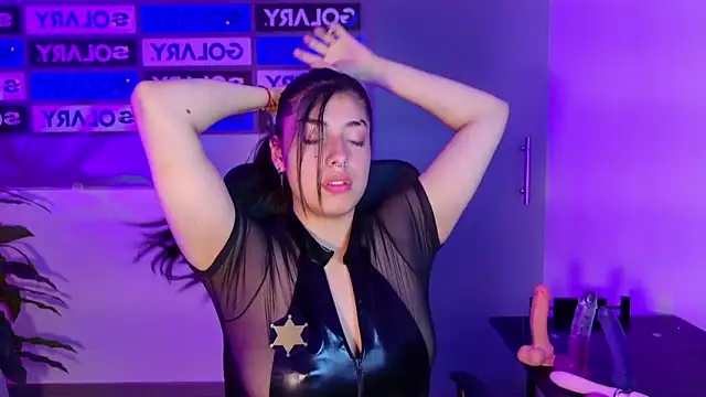 Violetta Swett  online show from October 24, 1:43 pm