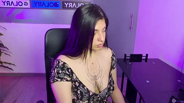 Violetta Swett  online show from November 4, 1:26 pm