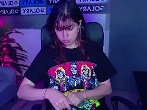 Violetta Swett  online show from November 14, 1:26 pm