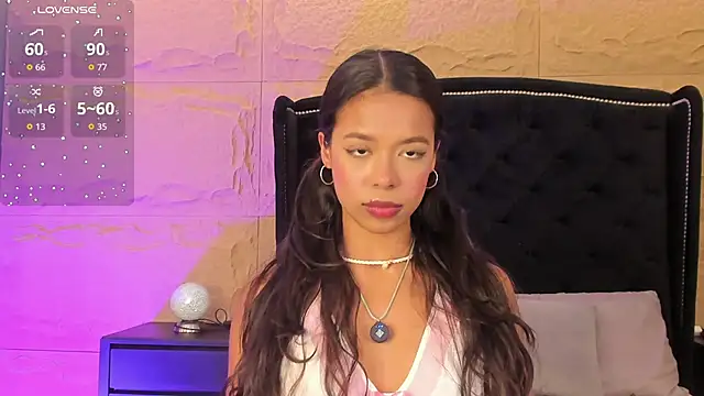 naomi hill1 online show from November 20, 9:47 pm