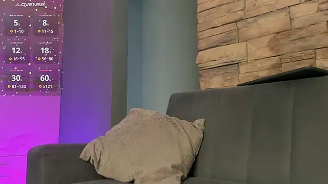 naomi hill1 online show from March 20, 1:12 pm